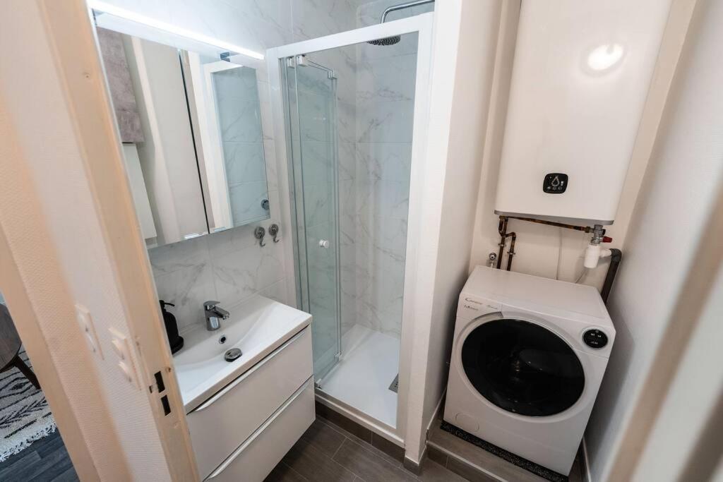 T2 Lespinet - - Parking Gratuit & Wifi Appartement *